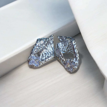 ΓΥΝΑΙΚΕΙΑ ΑΤΣΑΛΙΝΑ ΣΚΟΥΛΑΡΙΚΙΑ (QB01007)