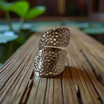 ΓΥΝΑΙΚΕΙΟ ΑΤΣΑΛΙΝΟ ΔΑΧΤΥΛΙΔΙ (QB00018)