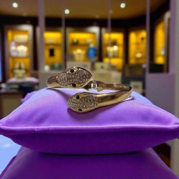 ΓΥΝΑΙΚΕΙΟ ΑΤΣΑΛΙΝΟ ΒΡΑΧΙΟΛΙ (QB02019)