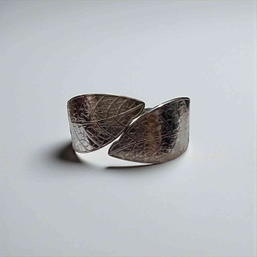 ΓΥΝΑΙΚΕΙΟ ΑΤΣΑΛΙΝΟ ΒΡΑΧΙΟΛΙ (QB02053)