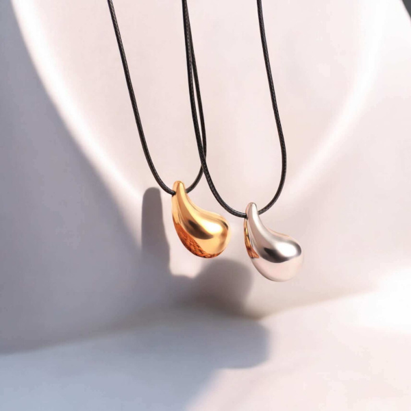 Κολιέ ατσάλινα